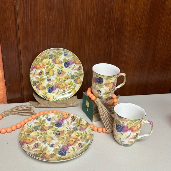 Vintage fruits Pattern with Gold Rim plate and mug Set - Picture 9 of 12